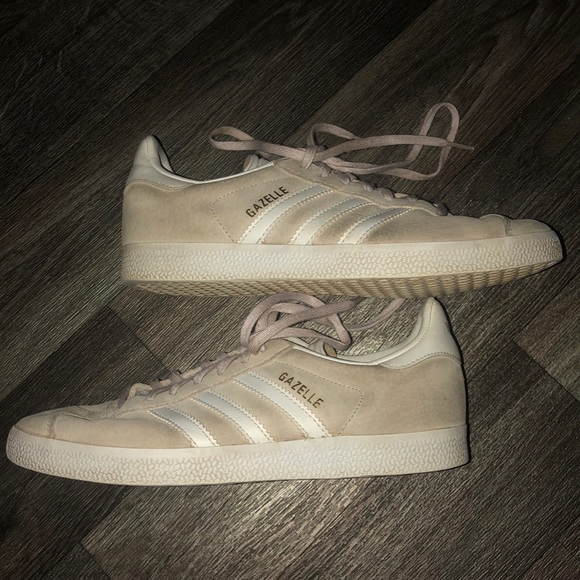 light pink gazelles